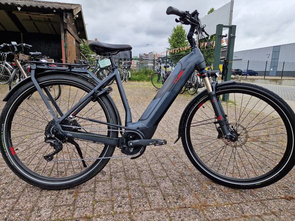 Cube Kathmandu Hybrid 625 — tweedehands e-bike